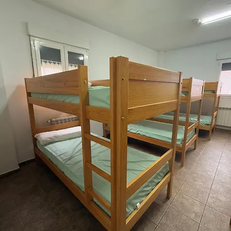 بيت شباب Municipal San Roque Villambistia